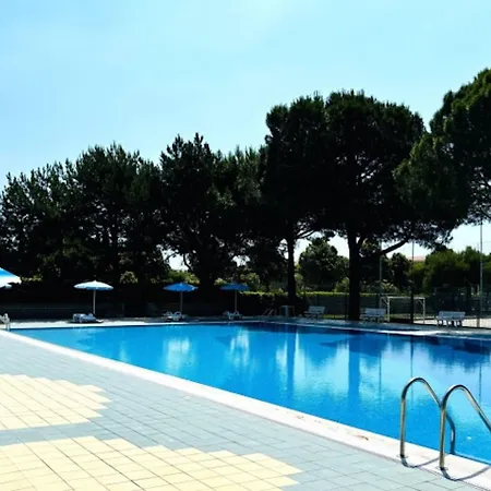 Lovely Flat With In A Pool Paradise Бібіоне