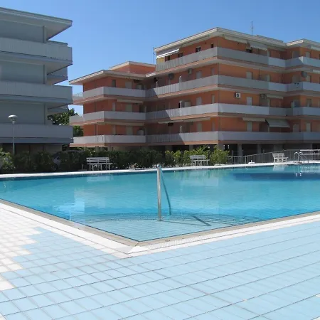 Апартаменти Lovely Flat With In A Pool Paradise