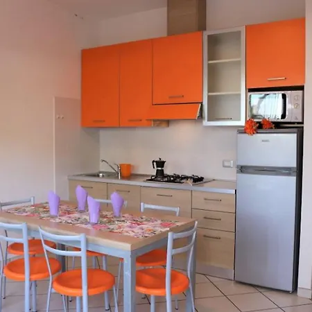 Апартаменти Lovely Flat With In A Pool Paradise