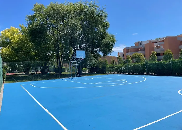 Lovely Flat With In A Pool Paradise Апартаменты Бибионе