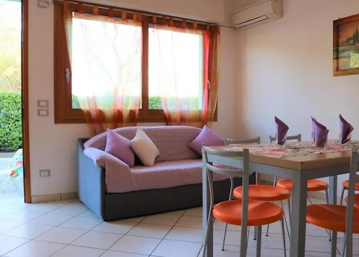 Lovely Flat With In A Pool Paradise Апартаменты Бибионе